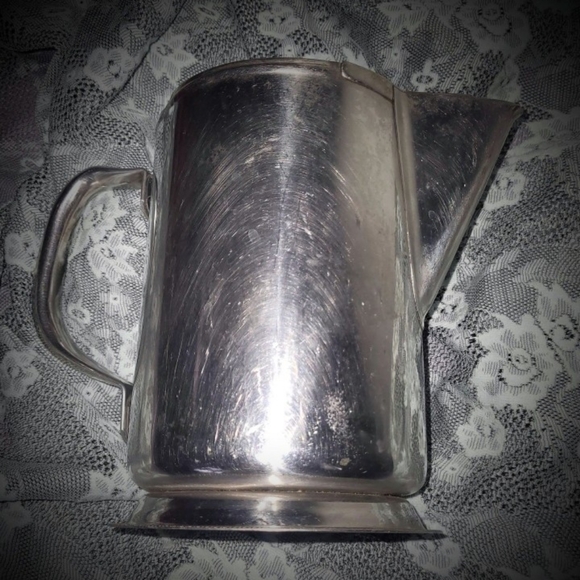 Lion Bentley Generall Ice Water Pitcher - Picture 3 of 9